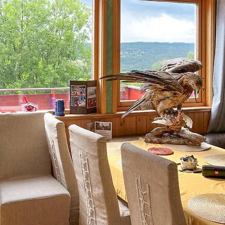 3 Bedroom Beautiful In Leilighet